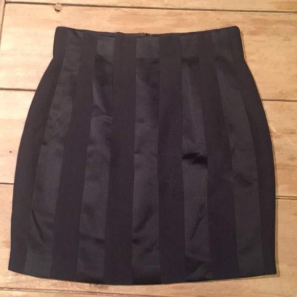 annie reva Dresses & Skirts - Annie Riva Black tuxedo skirt